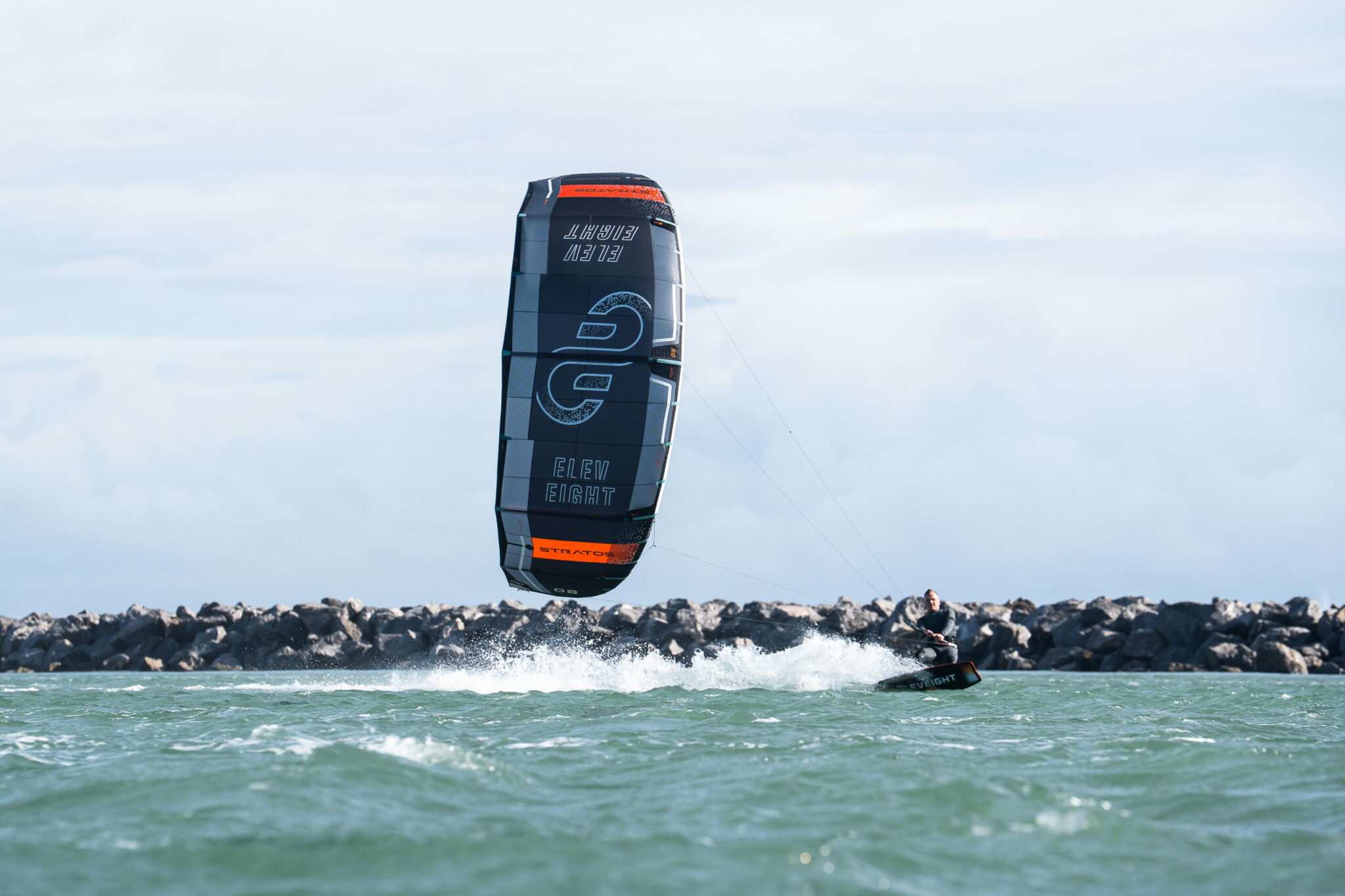 Eleveight Stratos+: il kite Big Air che ridefinisce i limiti