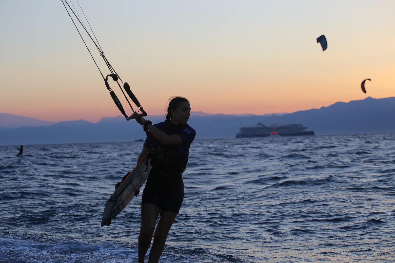Quello che il vento ci ha portato: la prima stagione della Blue Tribe — Blue Tribe Kitesurf & Wingfoil Punta Pellaro (9)