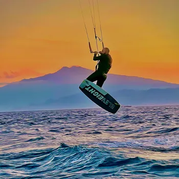Kurs Kitesurf – Blue Tribe, Punta Pellaro (Reggio Calabria)